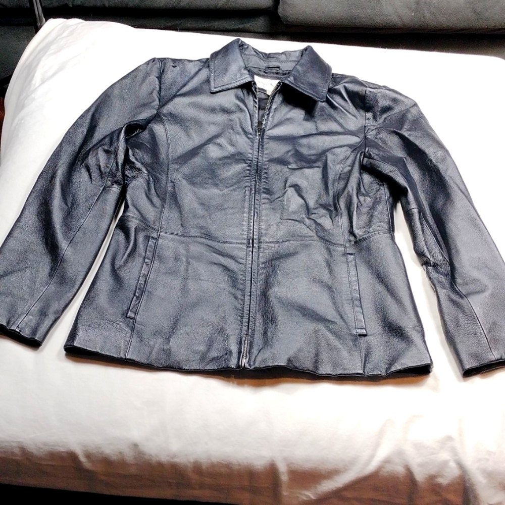 Worthington genuine leather women's jacket size small
